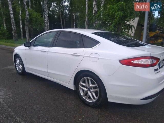 Білий Форд Фьюжен, об'ємом двигуна 2.5 л та пробігом 220 тис. км за 11000 $, фото 1 на Automoto.ua