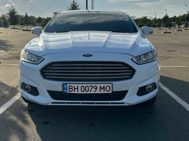 Білий Форд Фьюжен, об'ємом двигуна 1.6 л та пробігом 239 тис. км за 7000 $, фото 1 на Automoto.ua