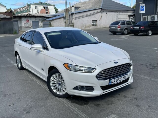 Белый Форд Фьюжн, объемом двигателя 2 л и пробегом 220 тыс. км за 11500 $, фото 1 на Automoto.ua