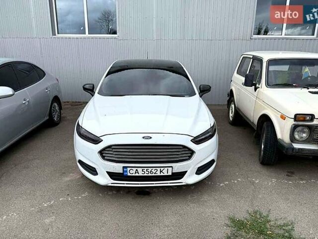 Білий Форд Фьюжен, об'ємом двигуна 2.5 л та пробігом 420 тис. км за 8700 $, фото 1 на Automoto.ua