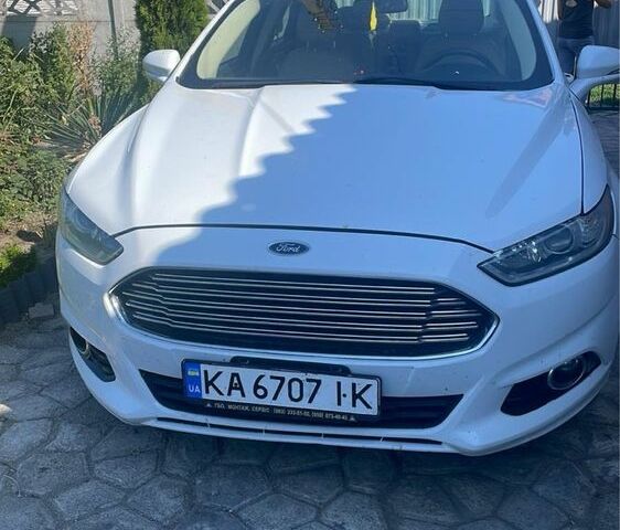 Белый Форд Фьюжн, объемом двигателя 1.6 л и пробегом 240 тыс. км за 8500 $, фото 1 на Automoto.ua