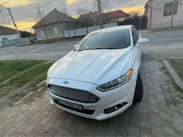 Белый Форд Фьюжн, объемом двигателя 2 л и пробегом 300 тыс. км за 6900 $, фото 1 на Automoto.ua
