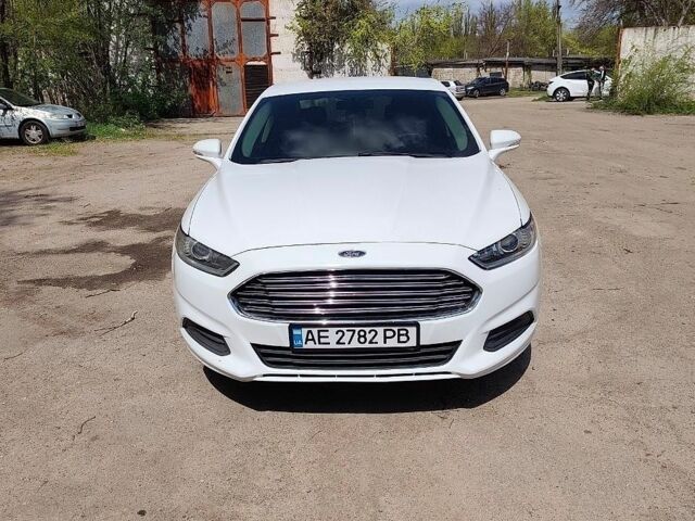 Білий Форд Фьюжен, об'ємом двигуна 2.5 л та пробігом 260 тис. км за 9100 $, фото 1 на Automoto.ua
