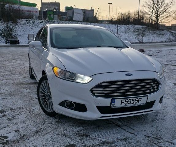 Белый Форд Фьюжн, объемом двигателя 2 л и пробегом 260 тыс. км за 11700 $, фото 1 на Automoto.ua