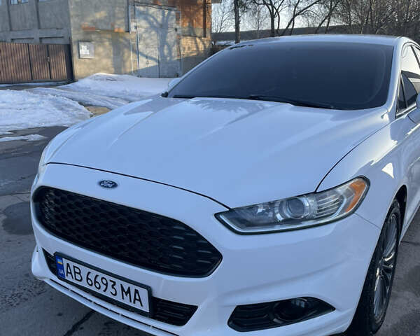 Білий Форд Фьюжен, об'ємом двигуна 2 л та пробігом 204 тис. км за 8700 $, фото 1 на Automoto.ua