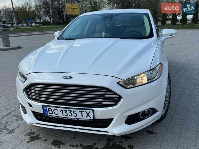 Білий Форд Фьюжен, об'ємом двигуна 2 л та пробігом 216 тис. км за 10500 $, фото 1 на Automoto.ua