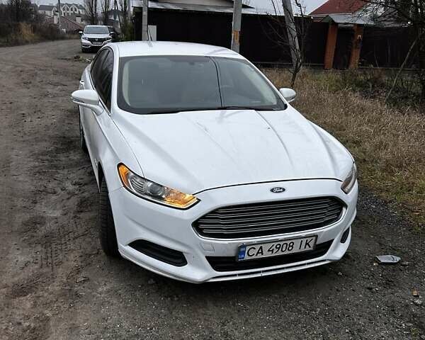 Белый Форд Фьюжн, объемом двигателя 2 л и пробегом 199 тыс. км за 13000 $, фото 1 на Automoto.ua