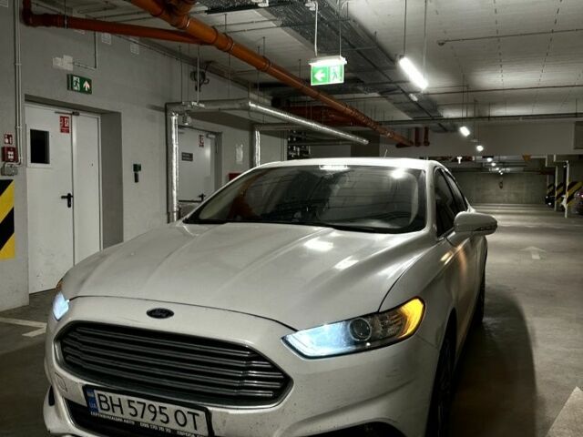 Білий Форд Фьюжен, об'ємом двигуна 1.5 л та пробігом 280 тис. км за 7000 $, фото 1 на Automoto.ua