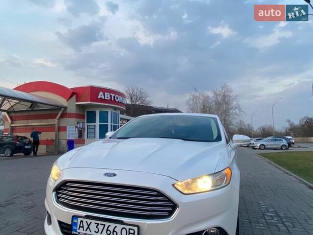 Білий Форд Фьюжен, об'ємом двигуна 2 л та пробігом 217 тис. км за 10650 $, фото 1 на Automoto.ua
