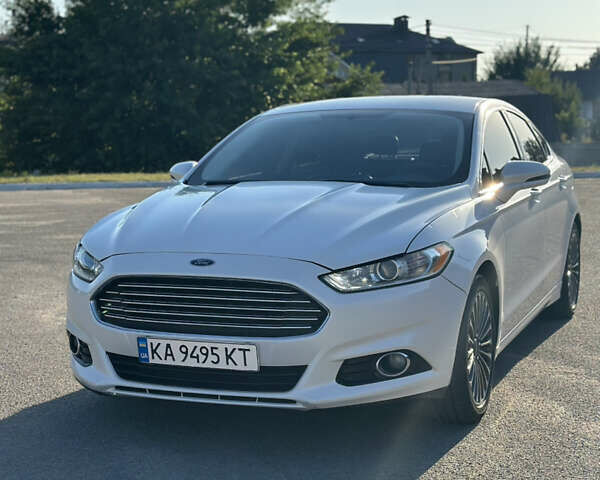 Белый Форд Фьюжн, объемом двигателя 2 л и пробегом 260 тыс. км за 8700 $, фото 1 на Automoto.ua