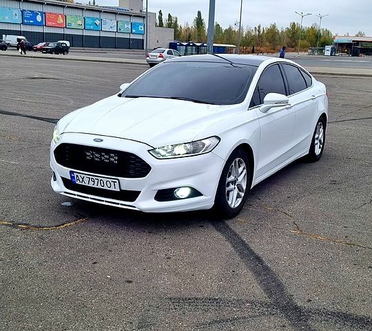 Форд Фьюжен 2014 у Харкові на Automoto.ua Білий Форд Фьюжен, об'ємом двигуна 2.5 л та пробігом 197 тис. км за 10200 $, фото 1 на Automoto.ua