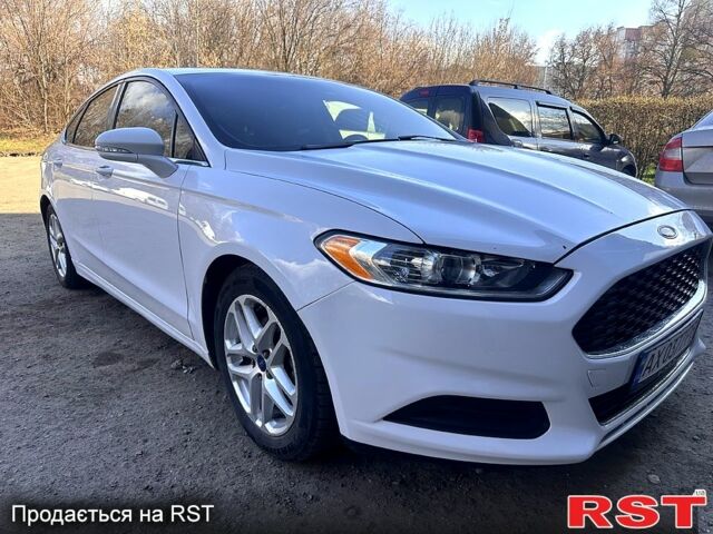 Білий Форд Фьюжен, об'ємом двигуна 2.5 л та пробігом 140 тис. км за 9000 $, фото 1 на Automoto.ua