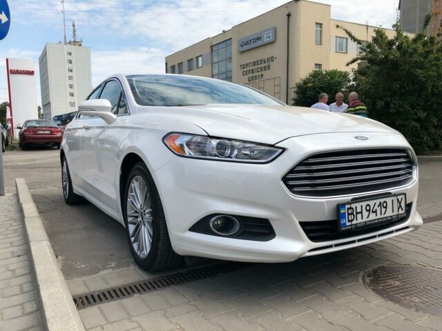 Білий Форд Фьюжен, об'ємом двигуна 1.5 л та пробігом 70 тис. км за 12200 $, фото 1 на Automoto.ua