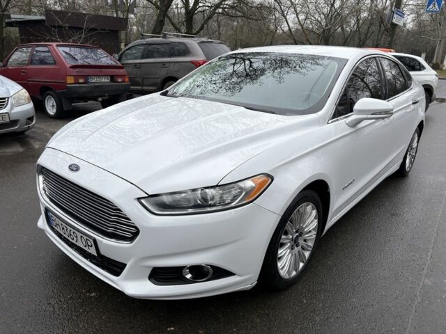 Белый Форд Фьюжн, объемом двигателя 2 л и пробегом 196 тыс. км за 11900 $, фото 1 на Automoto.ua