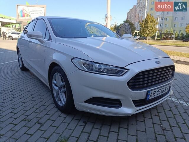 Белый Форд Фьюжн, объемом двигателя 1.5 л и пробегом 141 тыс. км за 8800 $, фото 1 на Automoto.ua