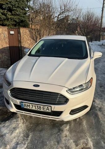 Белый Форд Фьюжн, объемом двигателя 2 л и пробегом 520 тыс. км за 10500 $, фото 1 на Automoto.ua