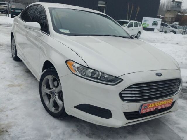 Білий Форд Фьюжен, об'ємом двигуна 2.5 л та пробігом 172 тис. км за 9300 $, фото 1 на Automoto.ua