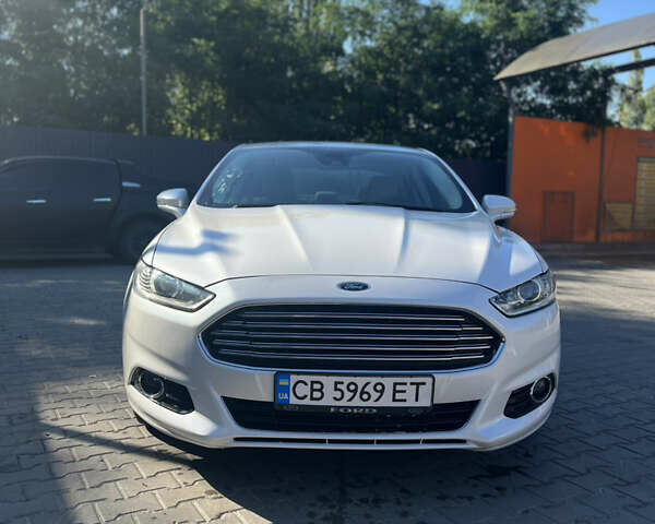 Белый Форд Фьюжн, объемом двигателя 2 л и пробегом 263 тыс. км за 12000 $, фото 1 на Automoto.ua