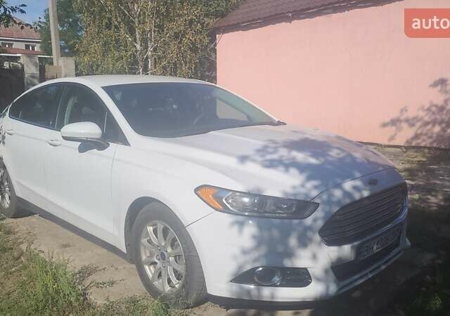 Білий Форд Фьюжен, об'ємом двигуна 2.5 л та пробігом 169 тис. км за 9200 $, фото 1 на Automoto.ua
