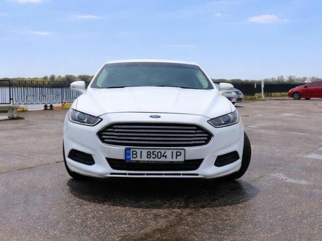 Белый Форд Фьюжн, объемом двигателя 2.5 л и пробегом 180 тыс. км за 10700 $, фото 1 на Automoto.ua