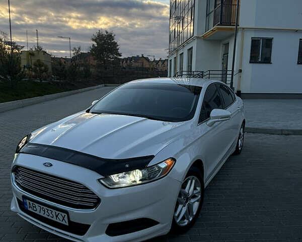 Белый Форд Фьюжн, объемом двигателя 1.5 л и пробегом 300 тыс. км за 7600 $, фото 1 на Automoto.ua