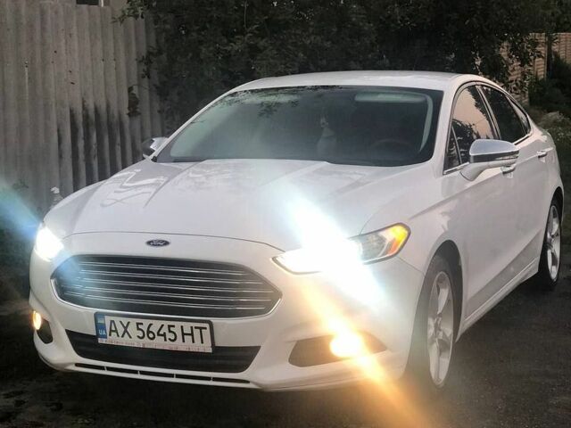 Білий Форд Фьюжен, об'ємом двигуна 1.5 л та пробігом 204 тис. км за 9300 $, фото 1 на Automoto.ua