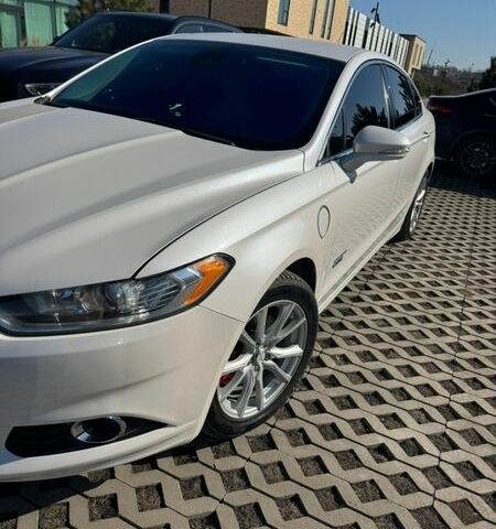 Белый Форд Фьюжн, объемом двигателя 2 л и пробегом 172 тыс. км за 12500 $, фото 1 на Automoto.ua