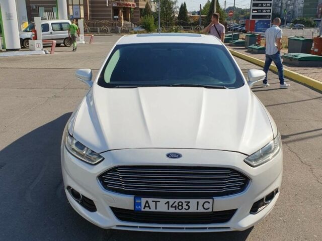 Білий Форд Фьюжен, об'ємом двигуна 2 л та пробігом 141 тис. км за 11500 $, фото 1 на Automoto.ua