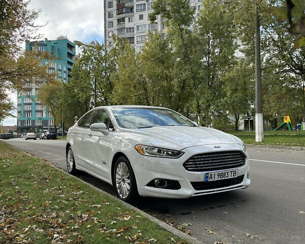 Белый Форд Фьюжн, объемом двигателя 2 л и пробегом 174 тыс. км за 14000 $, фото 1 на Automoto.ua