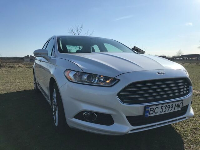 Білий Форд Фьюжен, об'ємом двигуна 2 л та пробігом 135 тис. км за 11500 $, фото 1 на Automoto.ua