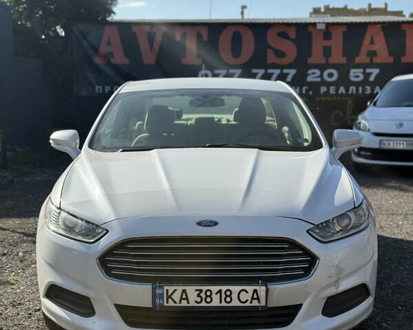 Белый Форд Фьюжн, объемом двигателя 2 л и пробегом 227 тыс. км за 9400 $, фото 1 на Automoto.ua