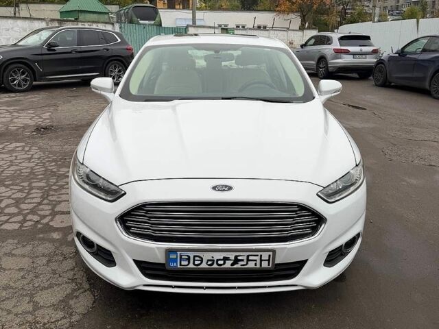 Білий Форд Фьюжен, об'ємом двигуна 1.5 л та пробігом 160 тис. км за 9500 $, фото 1 на Automoto.ua