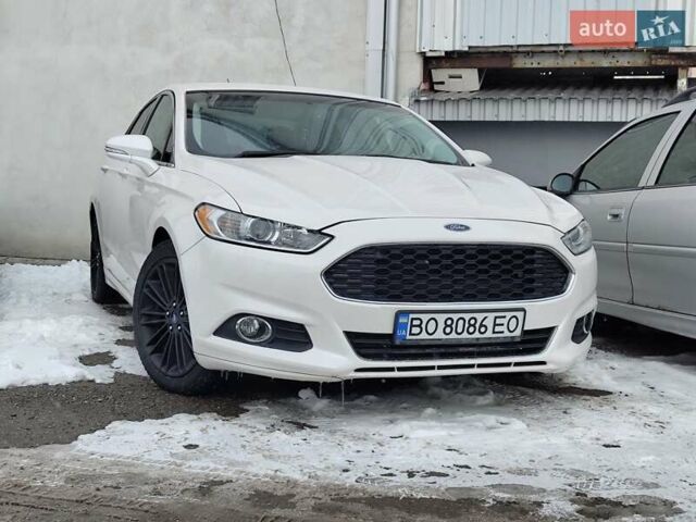 Белый Форд Фьюжн, объемом двигателя 2 л и пробегом 141 тыс. км за 9800 $, фото 1 на Automoto.ua