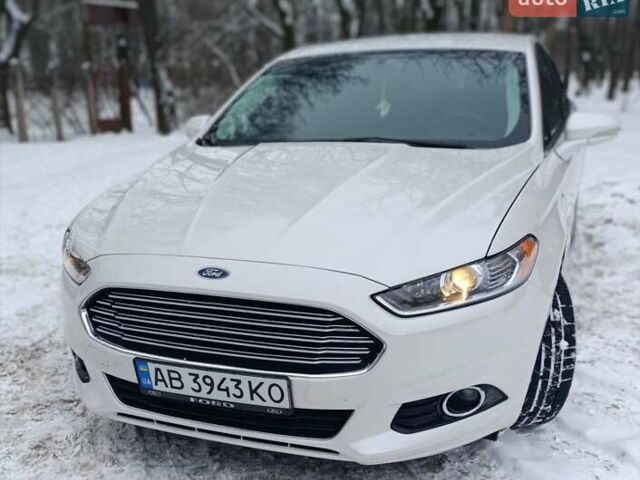 Білий Форд Фьюжен, об'ємом двигуна 2 л та пробігом 168 тис. км за 13600 $, фото 1 на Automoto.ua