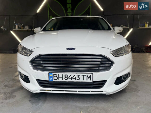 Белый Форд Фьюжн, объемом двигателя 2.5 л и пробегом 194 тыс. км за 11500 $, фото 1 на Automoto.ua