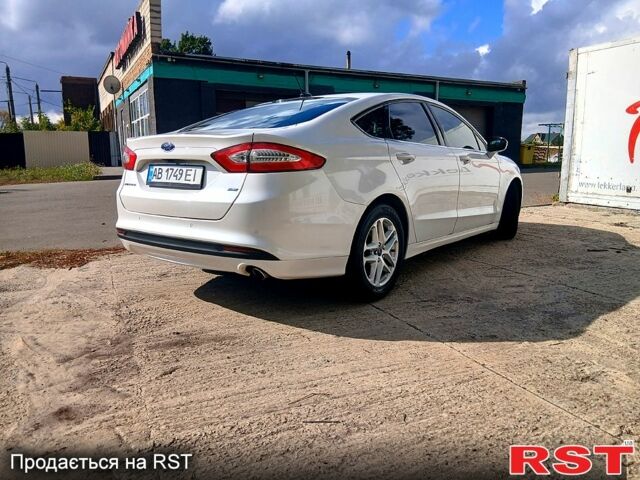 Белый Форд Фьюжн, объемом двигателя 2.5 л и пробегом 230 тыс. км за 8850 $, фото 1 на Automoto.ua