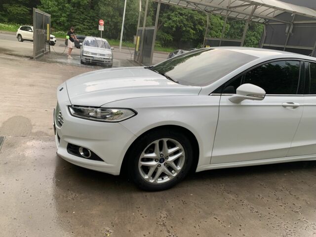 Білий Форд Фьюжен, об'ємом двигуна 2.5 л та пробігом 190 тис. км за 10000 $, фото 1 на Automoto.ua