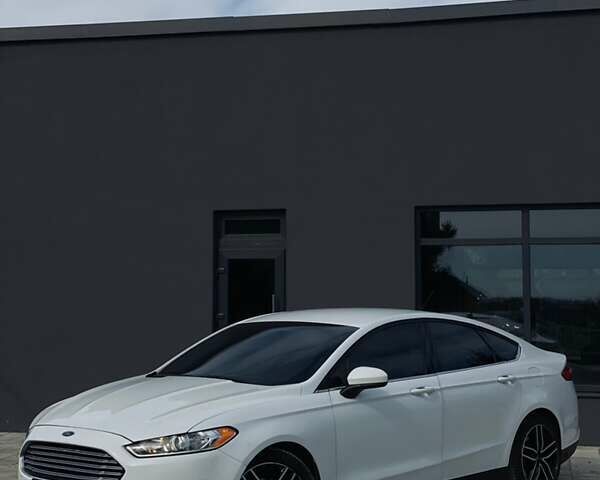 Білий Форд Фьюжен, об'ємом двигуна 2.49 л та пробігом 125 тис. км за 10950 $, фото 1 на Automoto.ua