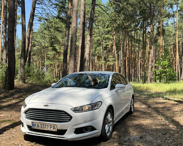 Белый Форд Фьюжн, объемом двигателя 2.5 л и пробегом 140 тыс. км за 9600 $, фото 1 на Automoto.ua