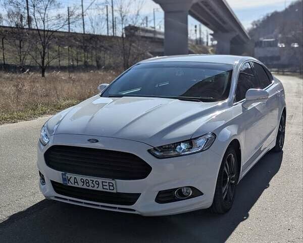 Белый Форд Фьюжн, объемом двигателя 2.5 л и пробегом 250 тыс. км за 9999 $, фото 1 на Automoto.ua