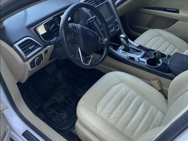 Белый Форд Фьюжн, объемом двигателя 0 л и пробегом 163 тыс. км за 7500 $, фото 1 на Automoto.ua