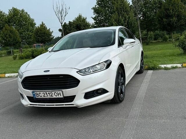 Білий Форд Фьюжен, об'ємом двигуна 2 л та пробігом 215 тис. км за 10000 $, фото 1 на Automoto.ua