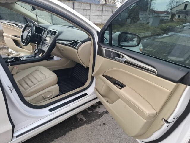 Білий Форд Фьюжен, об'ємом двигуна 0 л та пробігом 163 тис. км за 7500 $, фото 1 на Automoto.ua