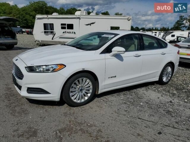 Білий Форд Фьюжен, об'ємом двигуна 2 л та пробігом 75 тис. км за 1000 $, фото 1 на Automoto.ua