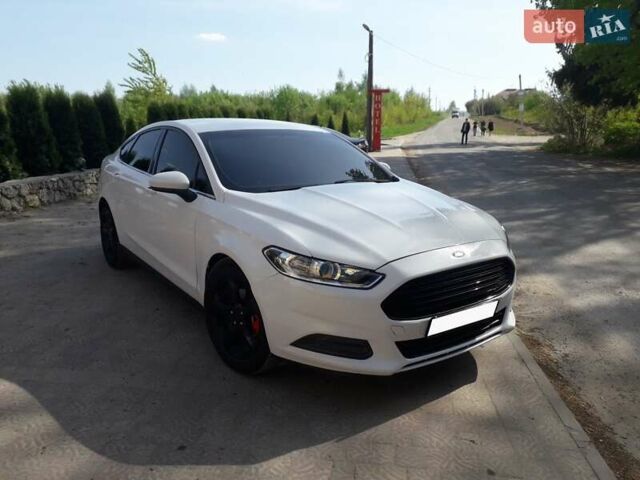 Белый Форд Фьюжн, объемом двигателя 2.5 л и пробегом 234 тыс. км за 8200 $, фото 1 на Automoto.ua