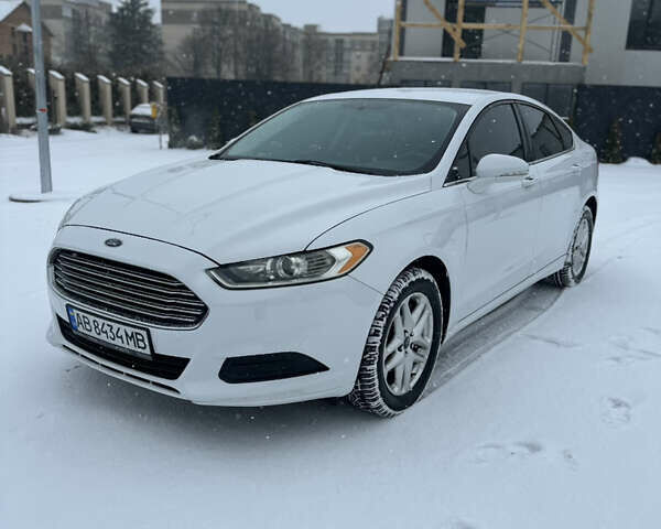 Білий Форд Фьюжен, об'ємом двигуна 2.5 л та пробігом 225 тис. км за 8800 $, фото 1 на Automoto.ua