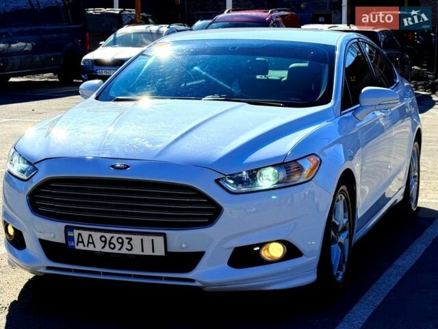 Белый Форд Фьюжн, объемом двигателя 1.5 л и пробегом 164 тыс. км за 8900 $, фото 1 на Automoto.ua