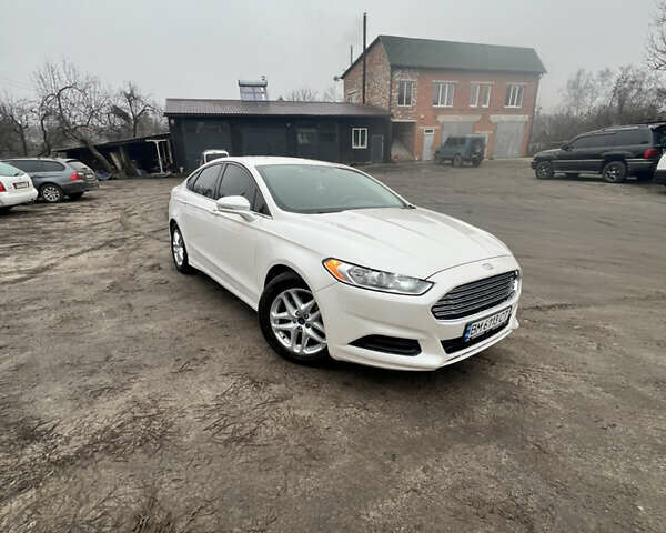 Белый Форд Фьюжн, объемом двигателя 2.5 л и пробегом 168 тыс. км за 12300 $, фото 1 на Automoto.ua