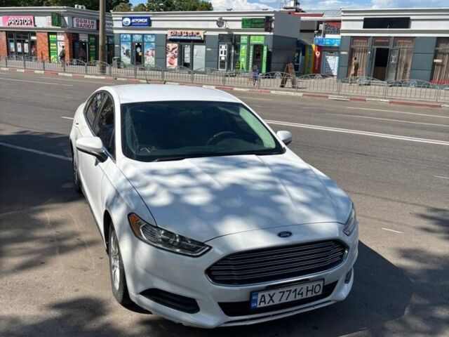 Білий Форд Фьюжен, об'ємом двигуна 2.5 л та пробігом 135 тис. км за 9800 $, фото 1 на Automoto.ua