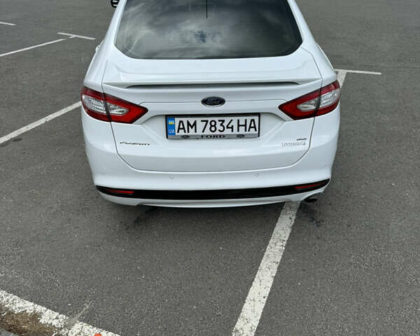 Білий Форд Фьюжен, об'ємом двигуна 2 л та пробігом 272 тис. км за 9500 $, фото 1 на Automoto.ua